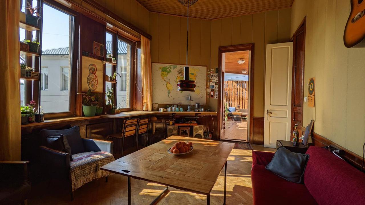 Bao Hostel Kutaisi Esterno foto